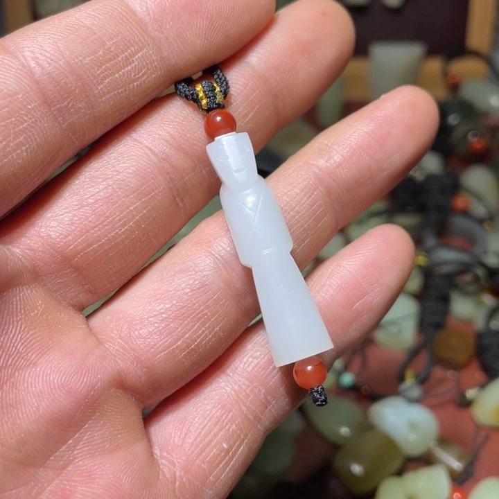 和田玉吊坠(不含链)未镶嵌小**哥