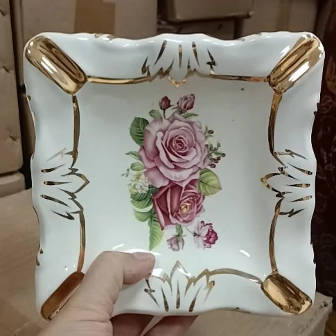 陶瓷瑕。。。。。。。。。。。。。。。