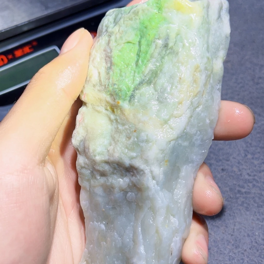 和田玉（糖玉）未镶嵌珠宝奇石