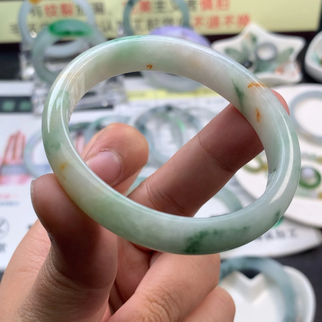 【闪购商品】未镶嵌定制翡翠54、55贵妃