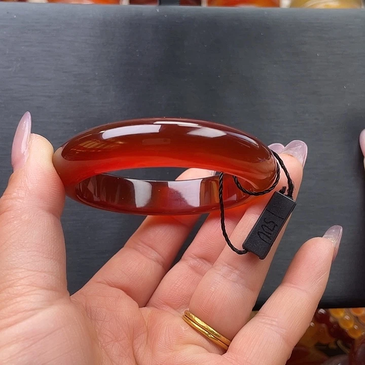 玛瑙/玉髓未镶嵌手镯55.8