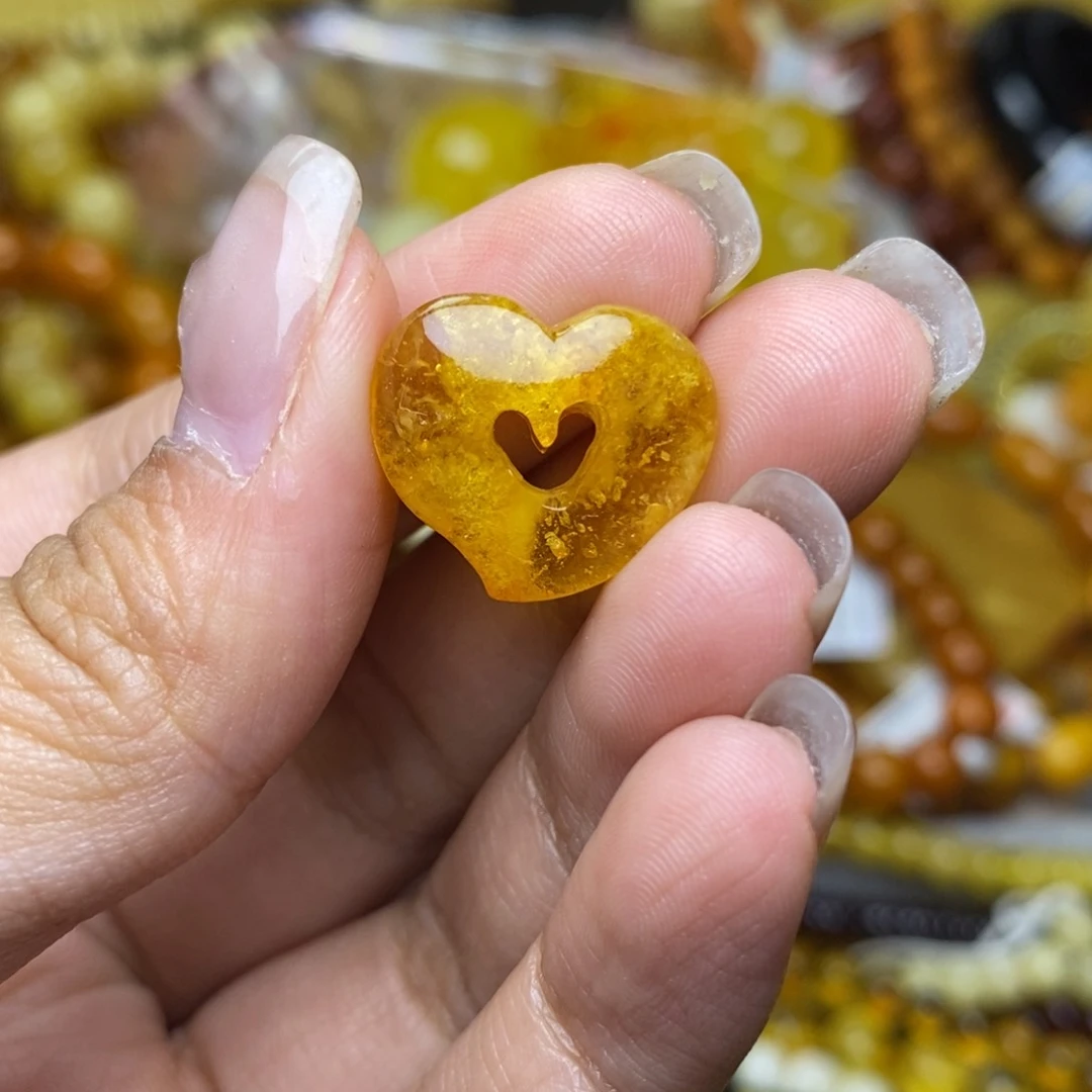 未镶嵌琥珀珠宝奇石