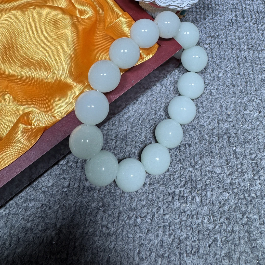ZH-1096精致手串（有礼盒）