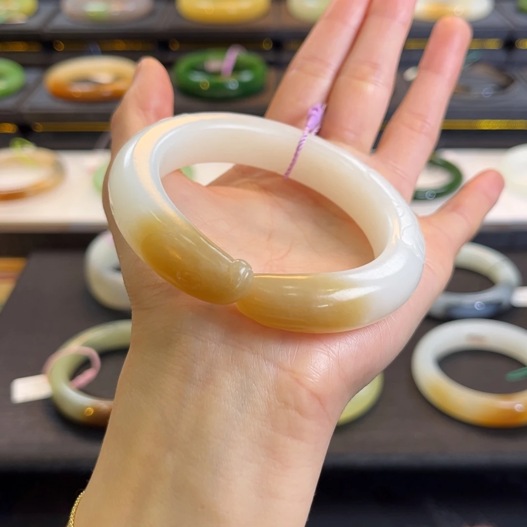 和田玉未镶嵌手镯56 57