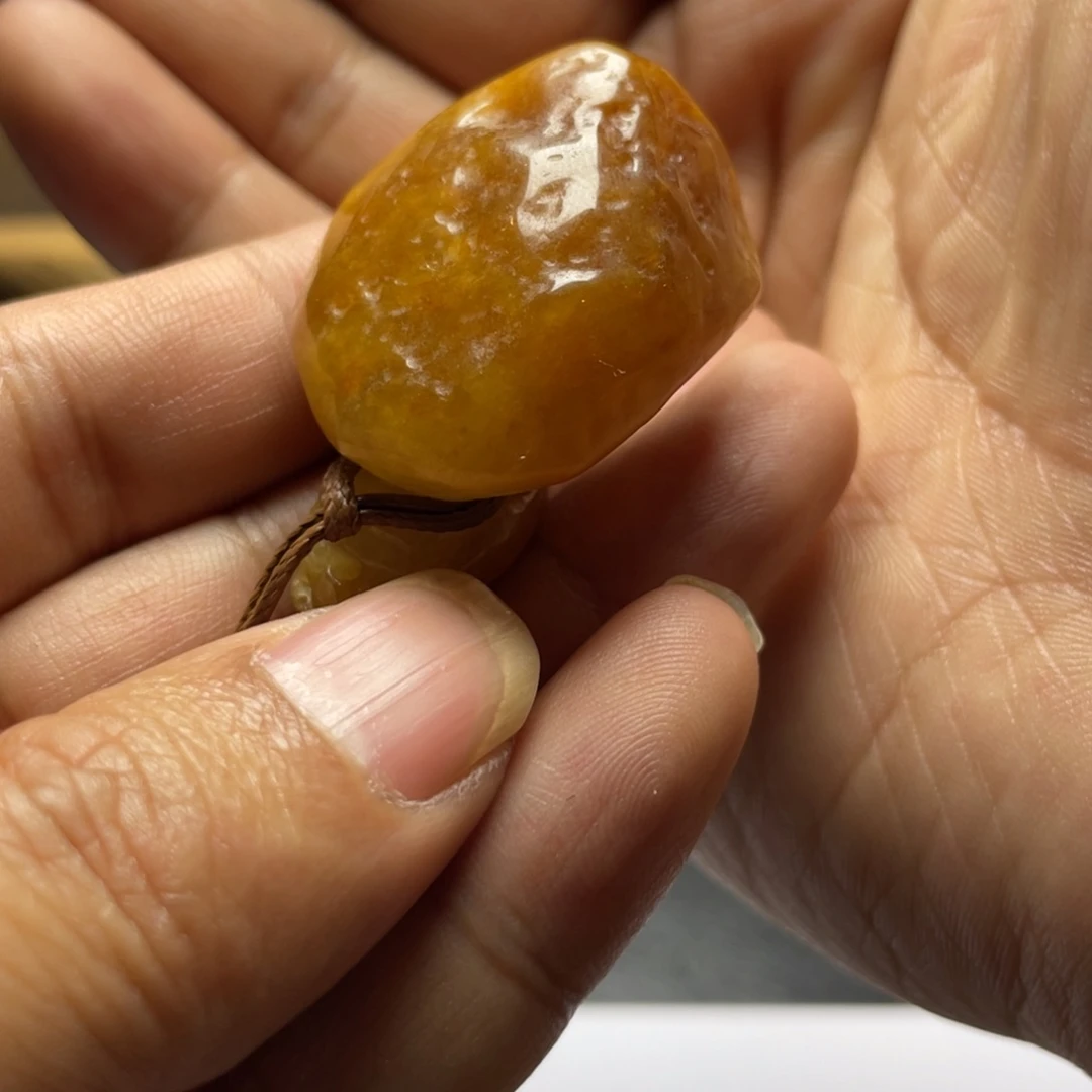 定制翡翠未镶嵌龍*辰香菇