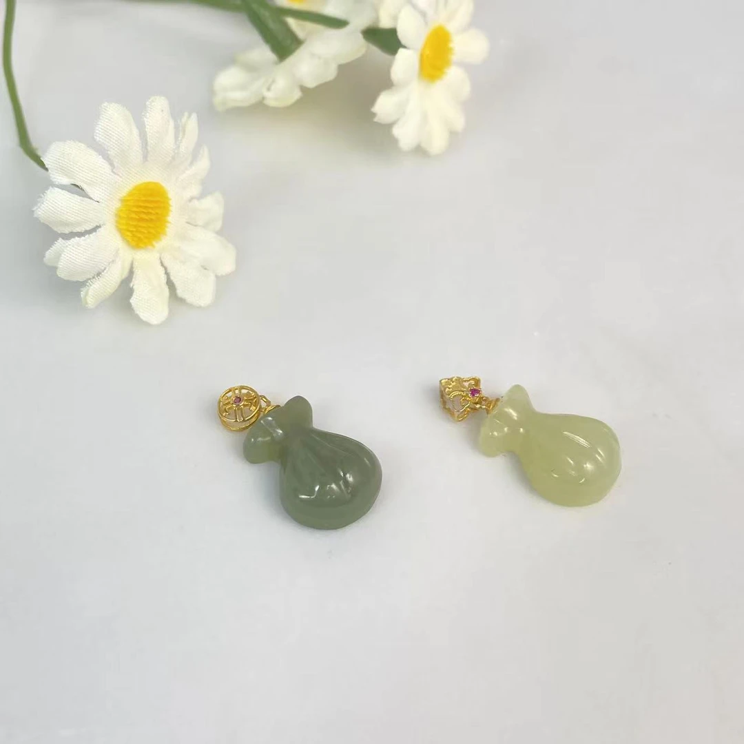 【一阳珠宝】Y00M50 s925银镶和田玉钱袋吊坠【约15*12mm】多样性发一