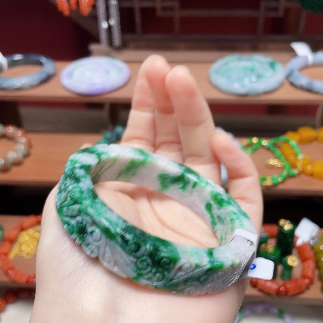 z***S翡翠未镶嵌手链饰品