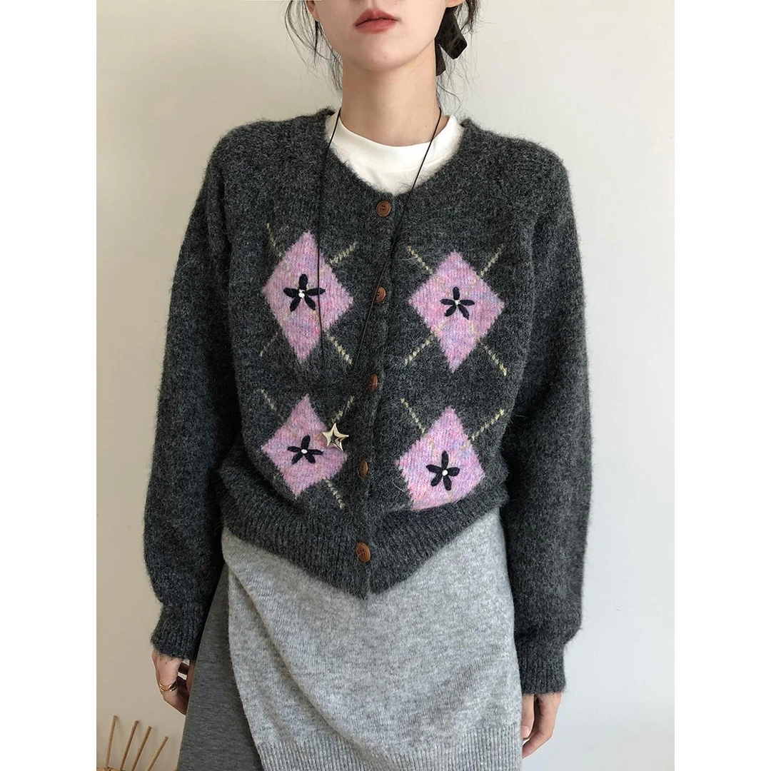 2025春秋新款韩版宽松慵懒风圆领长袖针织衫女显瘦百搭毛衣打底衫