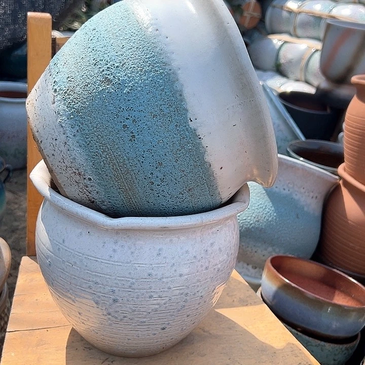 紫砂花盆口20高18。。。。。。。。。。。。。。。