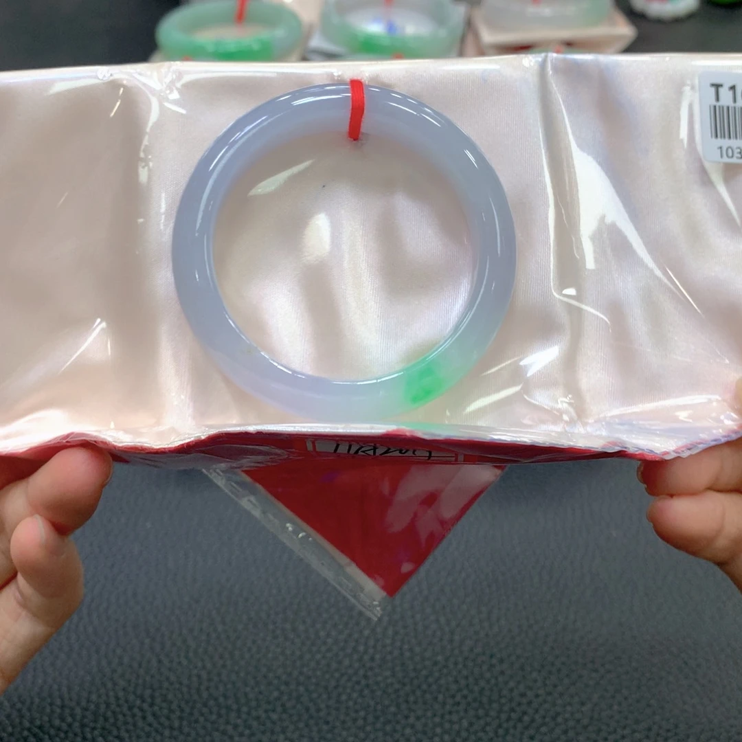 翡翠未镶嵌手镯19