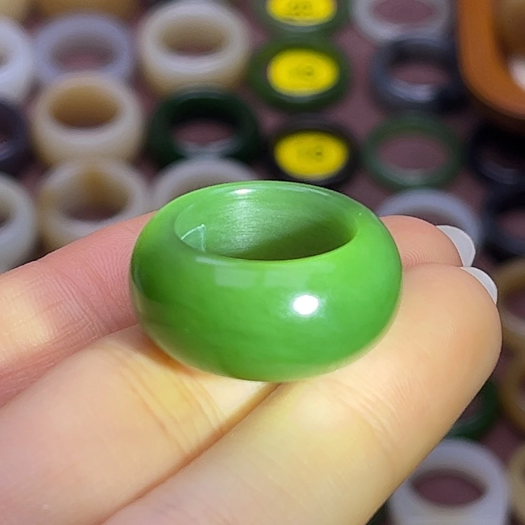 和田玉未镶嵌戒指15.9俄碧老坑辣阳绿