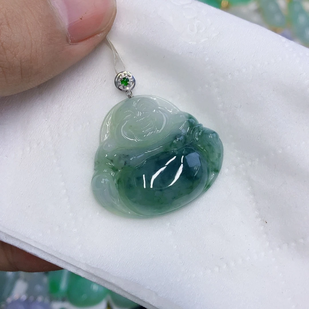 翡翠18K金镶嵌颈饰翡翠