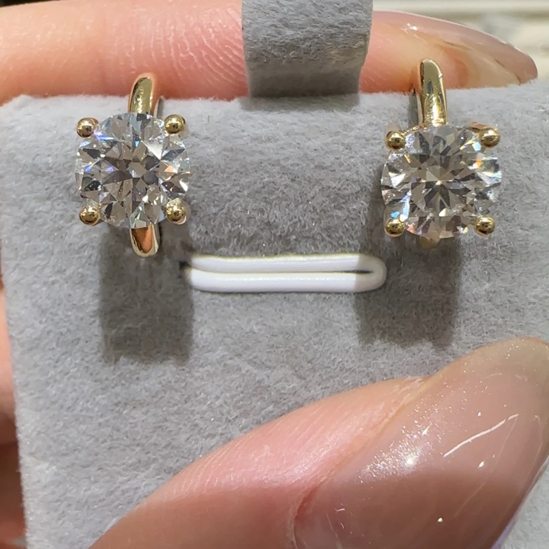 耳饰18K金镶嵌实验室培育钻石80分独钻耳扣一对