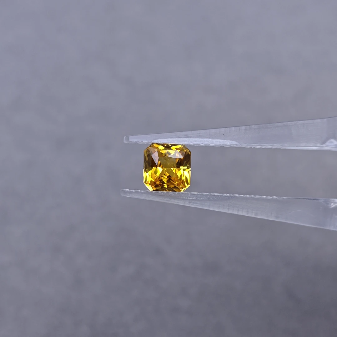 YSCvv 蓝宝石-1.06ct（01041009）0421
