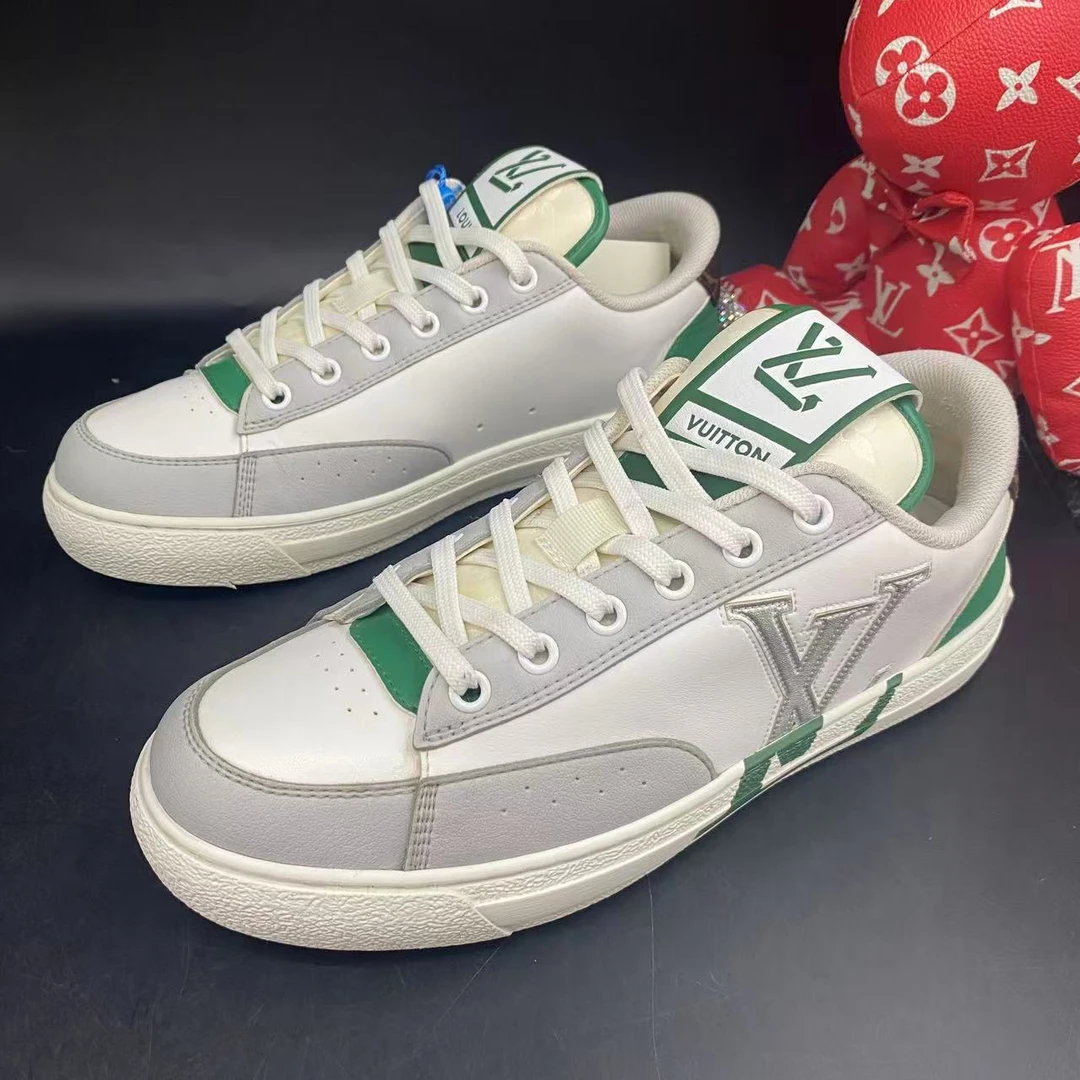 95新 LouisVuitton/路易威登 白绿银错位板鞋38欧码kke432