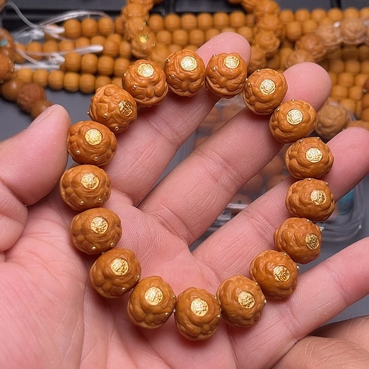 吊坠猴头核桃金蟾