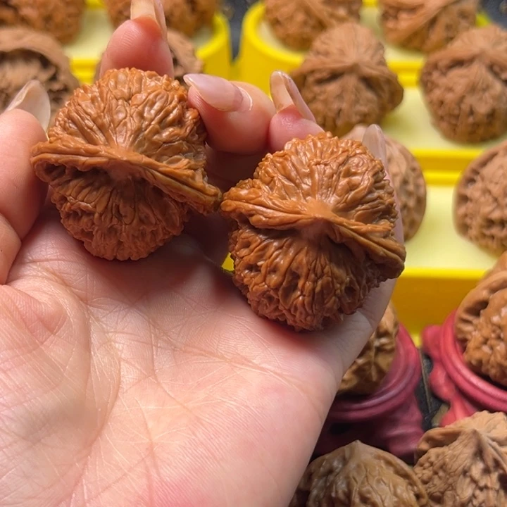 孔***生文玩核桃吊坠全品水龙纹