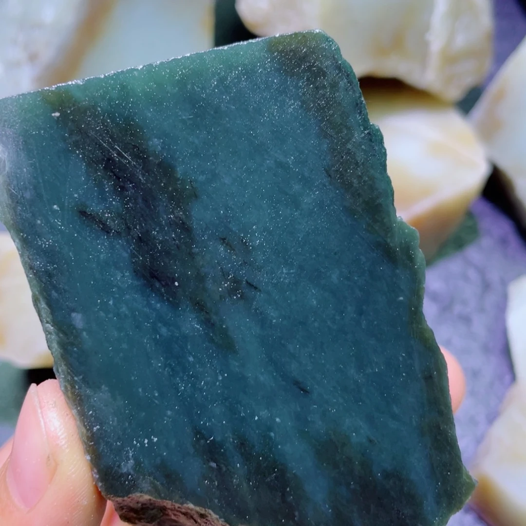 和田玉未镶嵌珠宝半成品