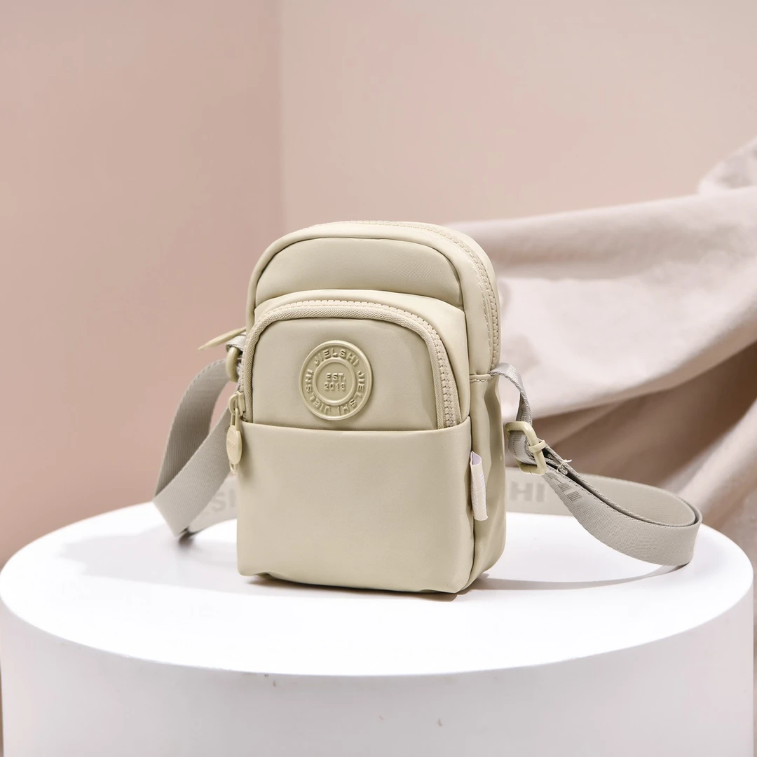 单肩斜挎包包女手机包休闲迷你小包包牛津布新款小众女零钱包多层