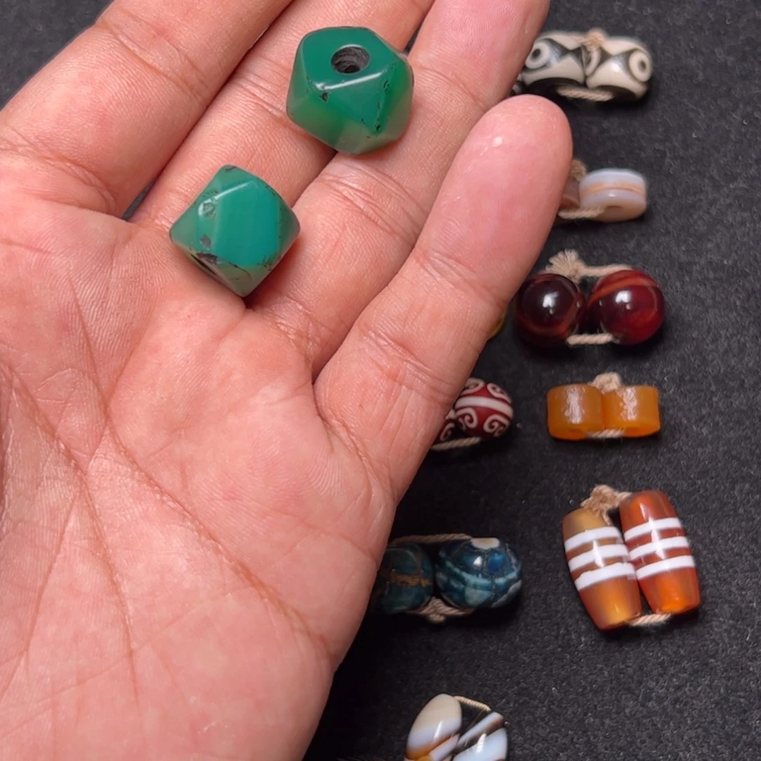 黑***问玛瑙/玉髓未镶嵌配饰