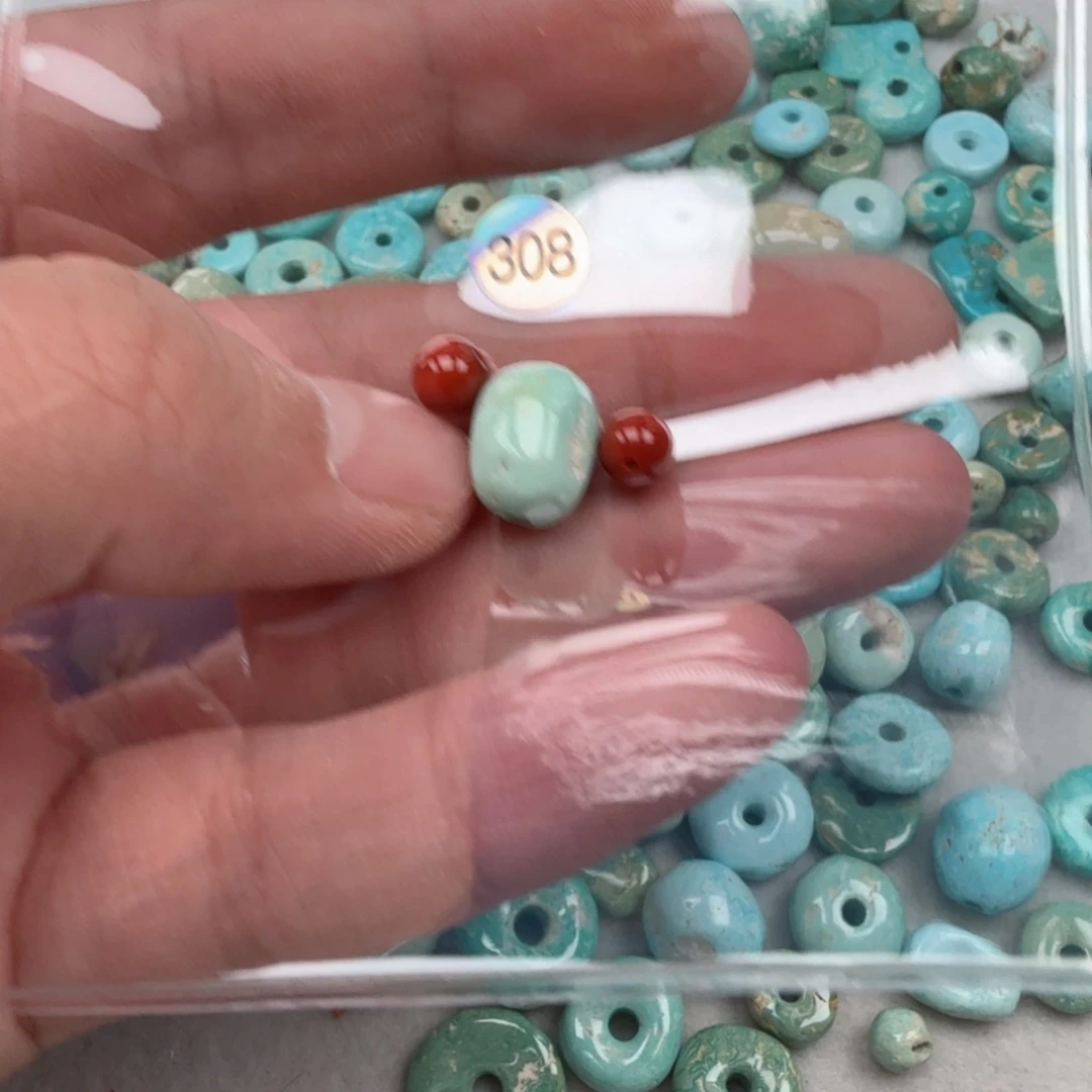 南红玛瑙未镶嵌珠宝奇石