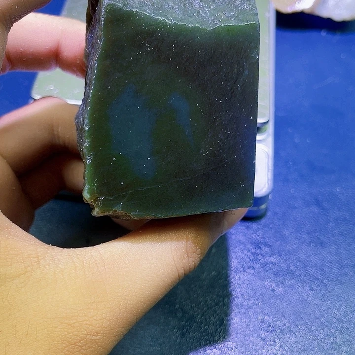 未镶嵌和田玉（糖玉）珠宝半成品