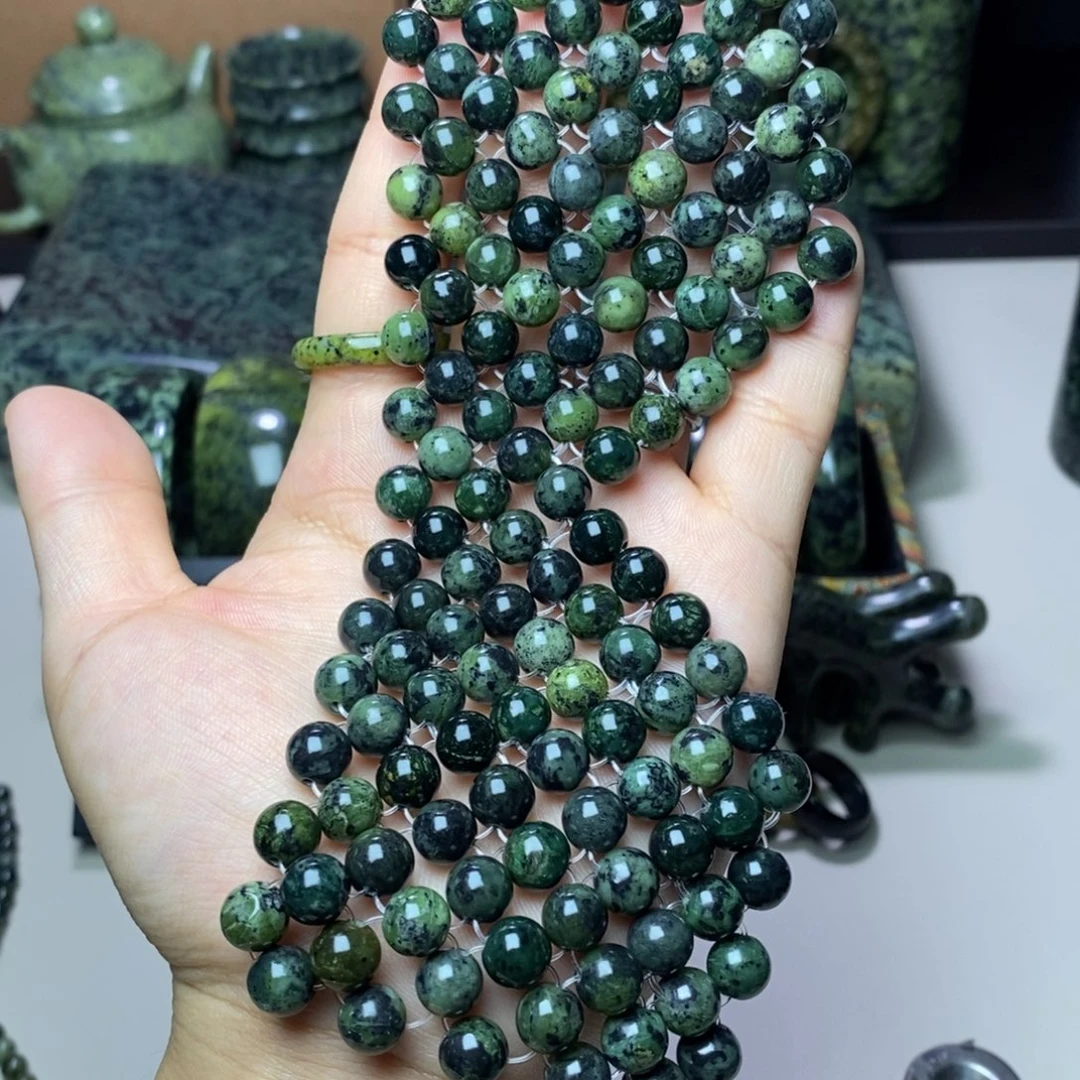 未镶嵌蛇纹石玉吊坠