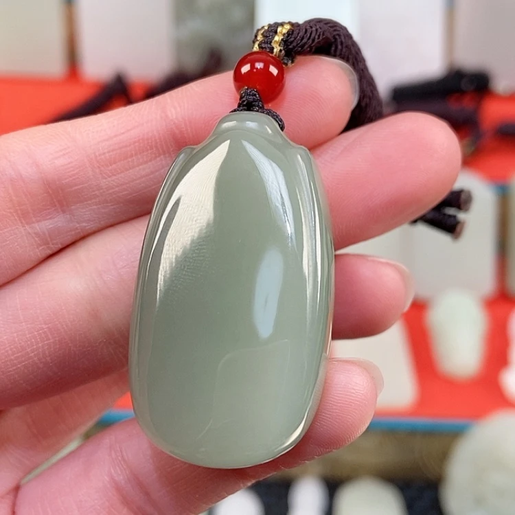 【闪购商品】颈饰未镶嵌和田玉