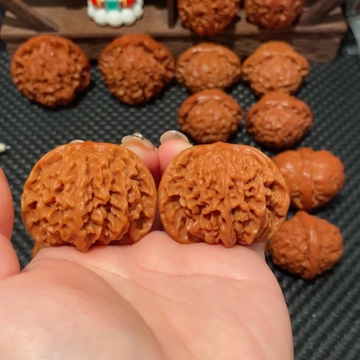 文玩核桃把件渴**暖42尺寸皇冠王1284