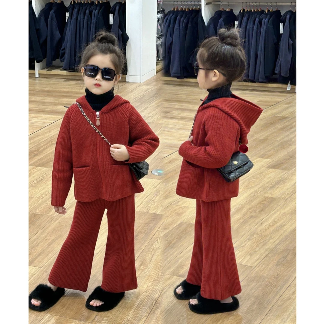 【现货】韩版童装24秋冬毛线套装女童红色坑条连帽开衫外套喇叭裤潮