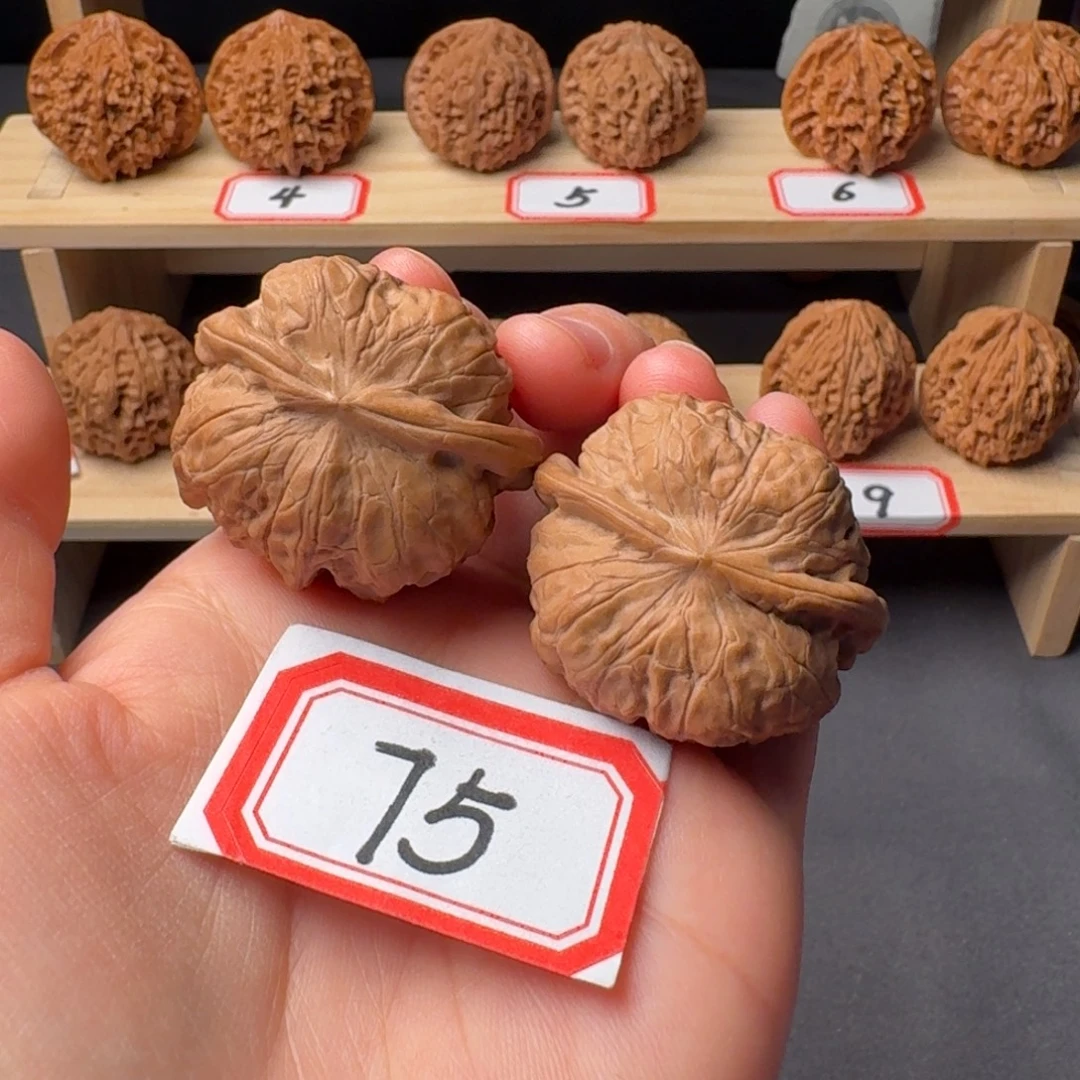 J***鹿文玩核桃把件全品39尺达摩