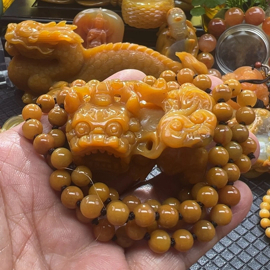 石英质玉未镶嵌颈饰