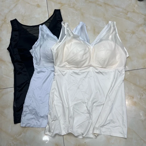 芳芳微胖2025新款时尚百搭显瘦V领美背无袖背心女9002