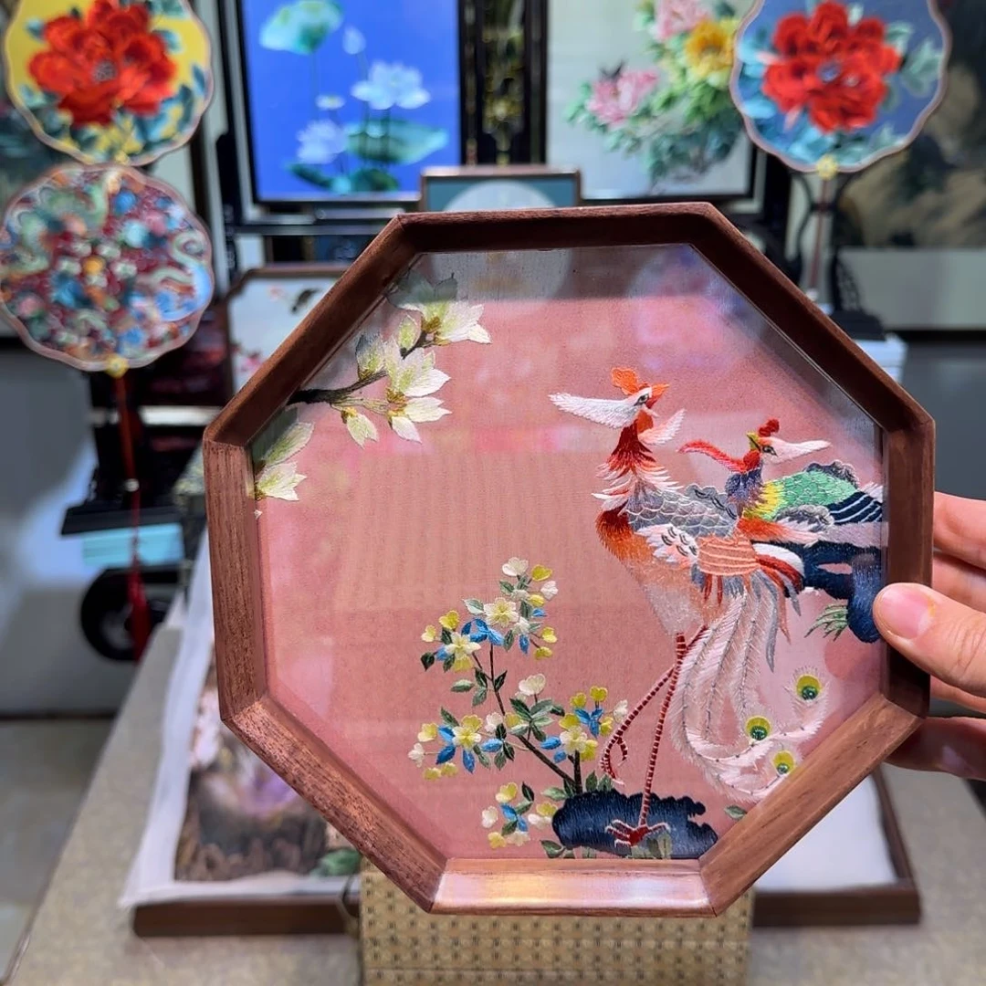 刺绣刺绣工艺精湛