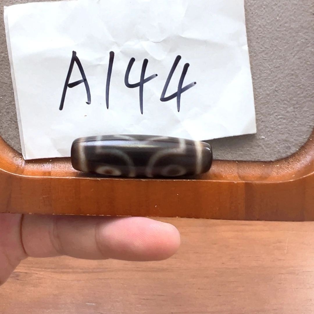 玛瑙/玉髓颈饰未镶嵌微瑕带石纹特价处理品 送绳