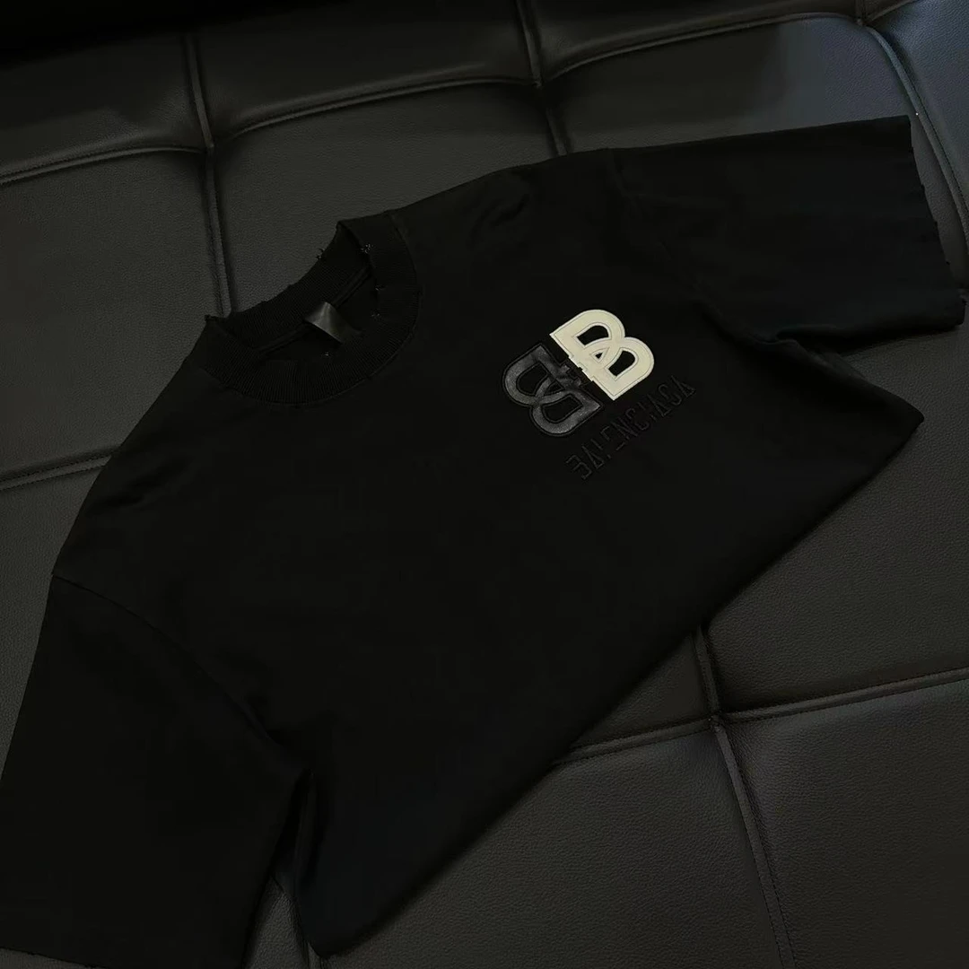 【 04编码 】小巴贴皮刺绣重工男女同款欧美百搭纯棉短袖【80922】