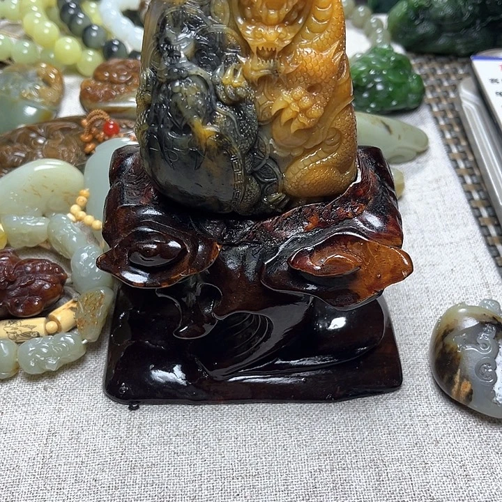 敬***君和田玉未镶嵌把件