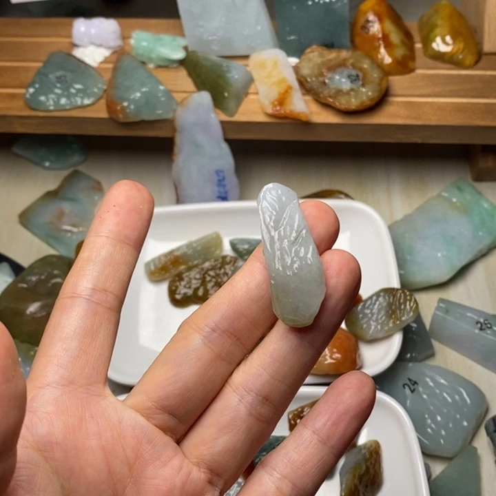 翡翠未镶嵌颈饰天然