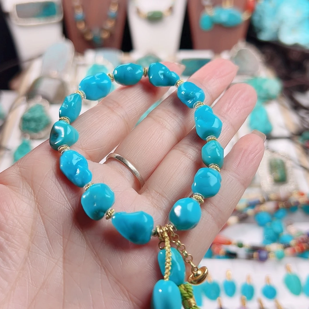 绿松石未镶嵌颈饰