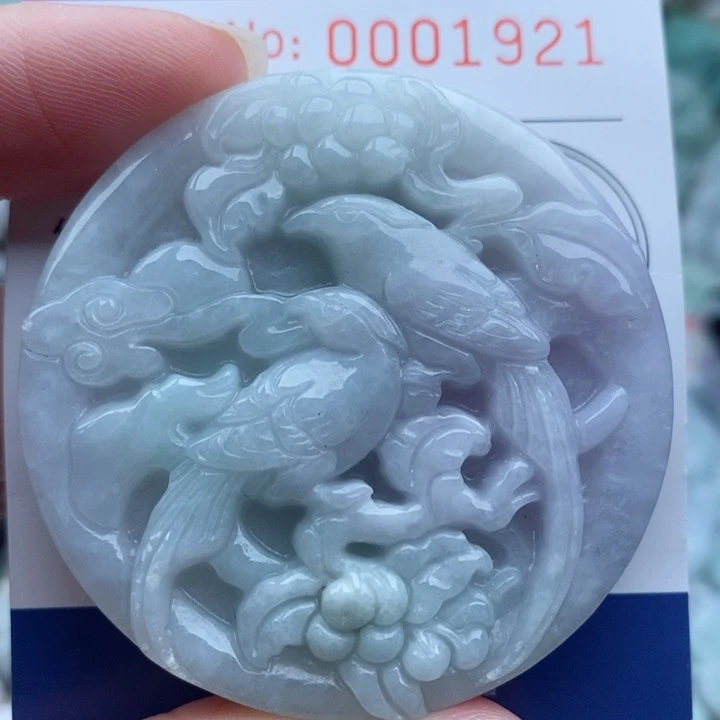 翡翠未镶嵌颈饰一