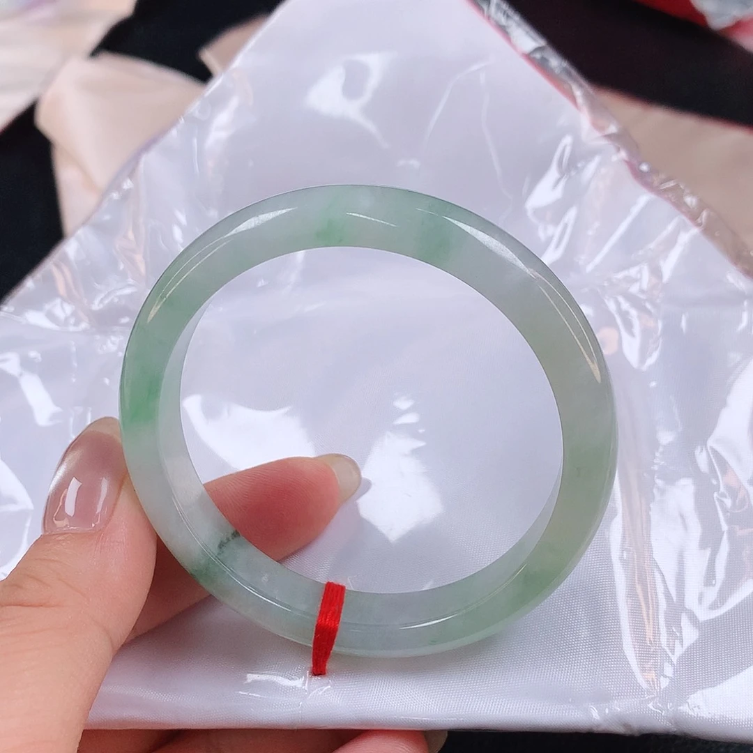 翡翠手镯未镶嵌8060x cv v b