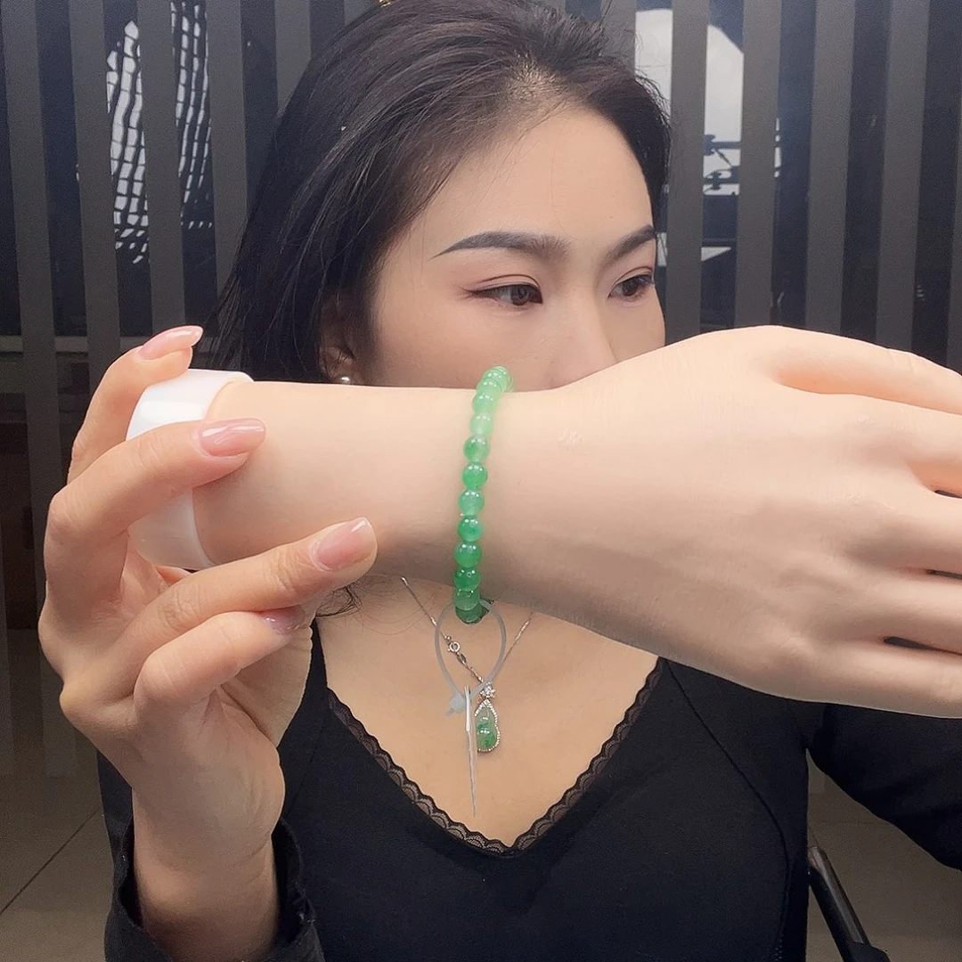 未镶嵌手镯石英质玉