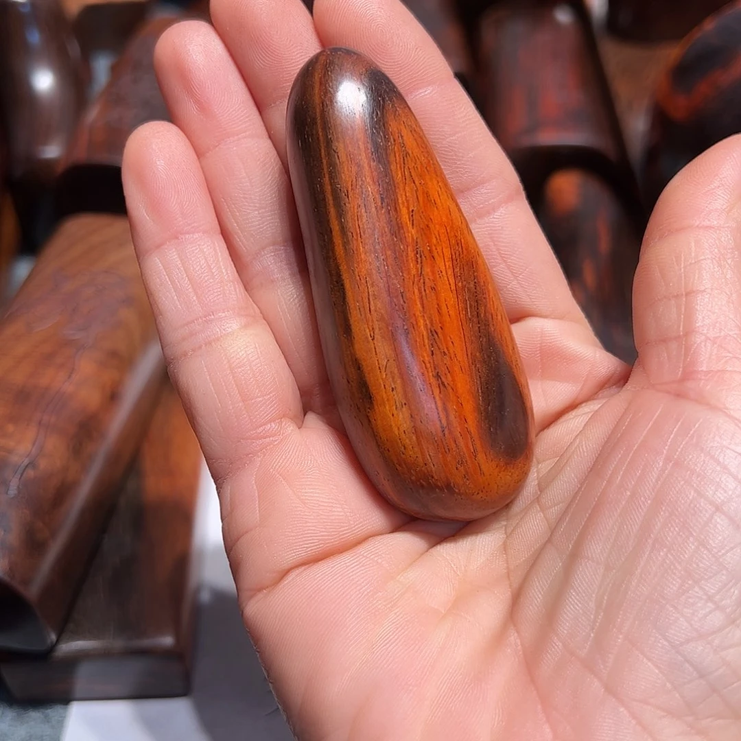 交趾黄檀（大红酸枝）h**s