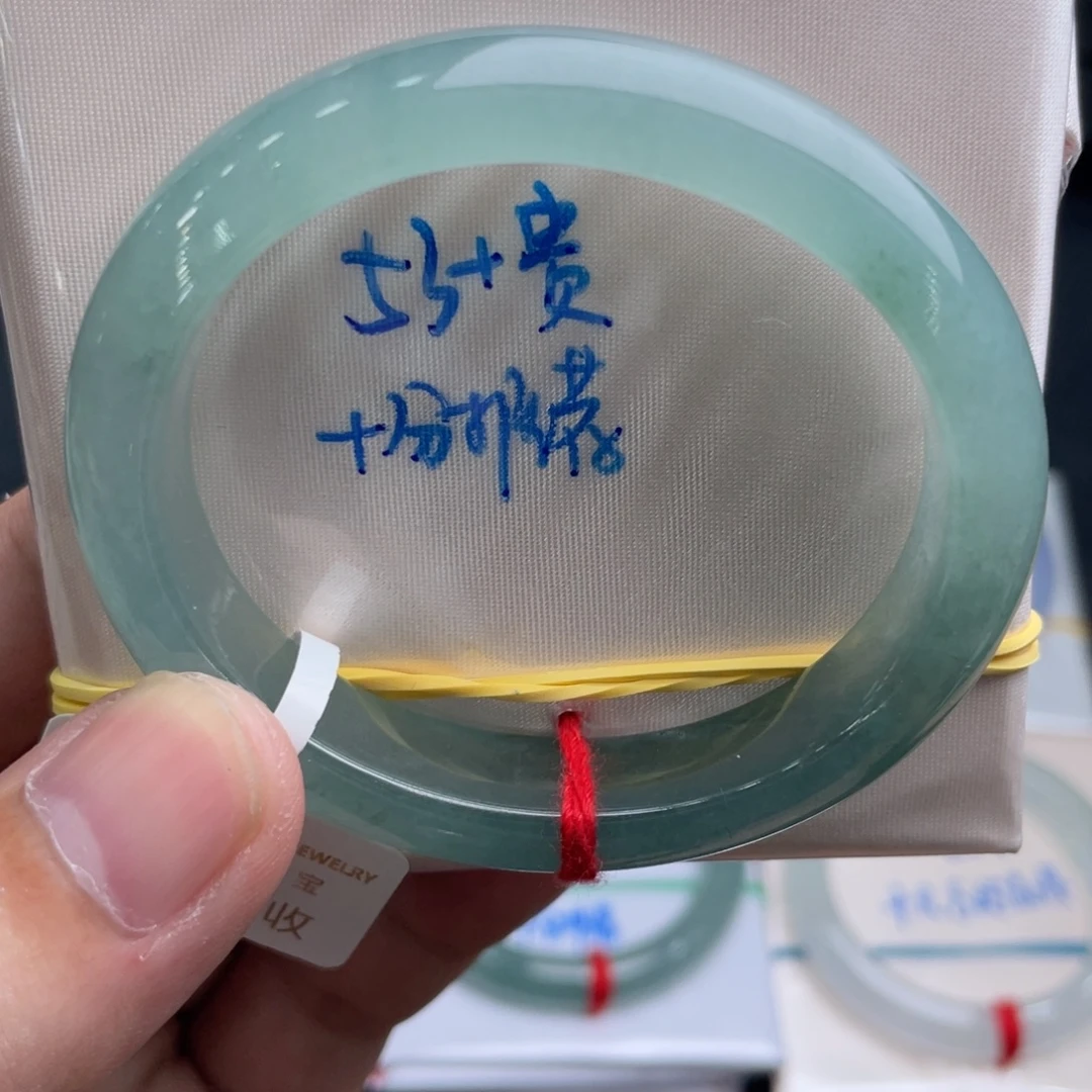 翡翠未镶嵌手镯翡翠手镯