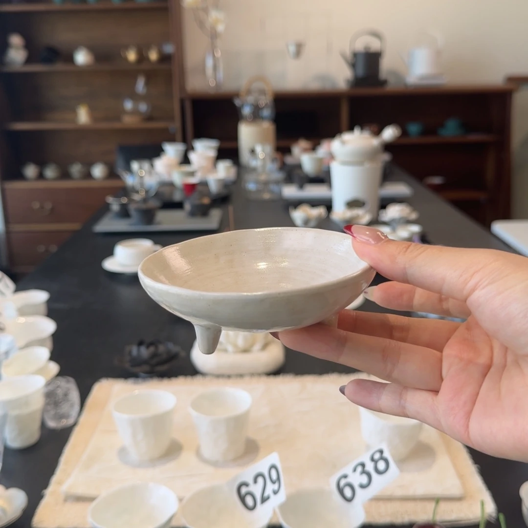 福利价陶瓷3足水果盘