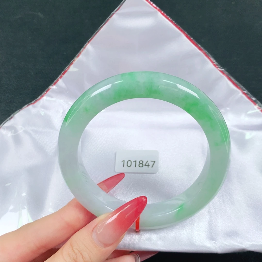 翡翠未镶嵌手镯天然翡翠手镯04
