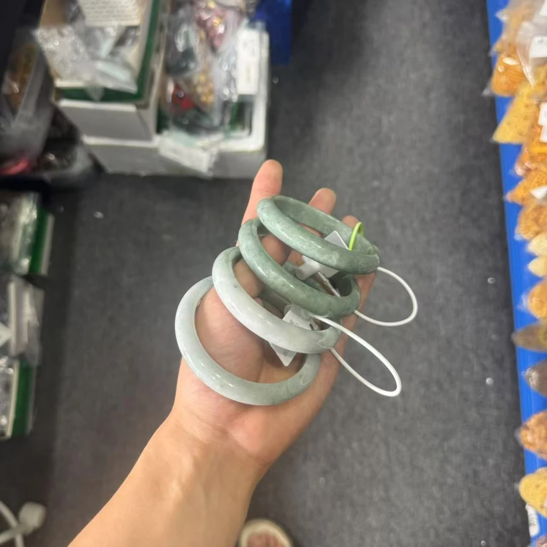 天然缅甸a货翡翠手镯—多样性发一