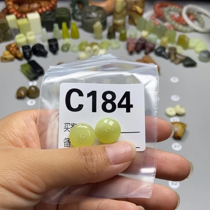 老***张蛇纹石玉未镶嵌吊坠(不含链)