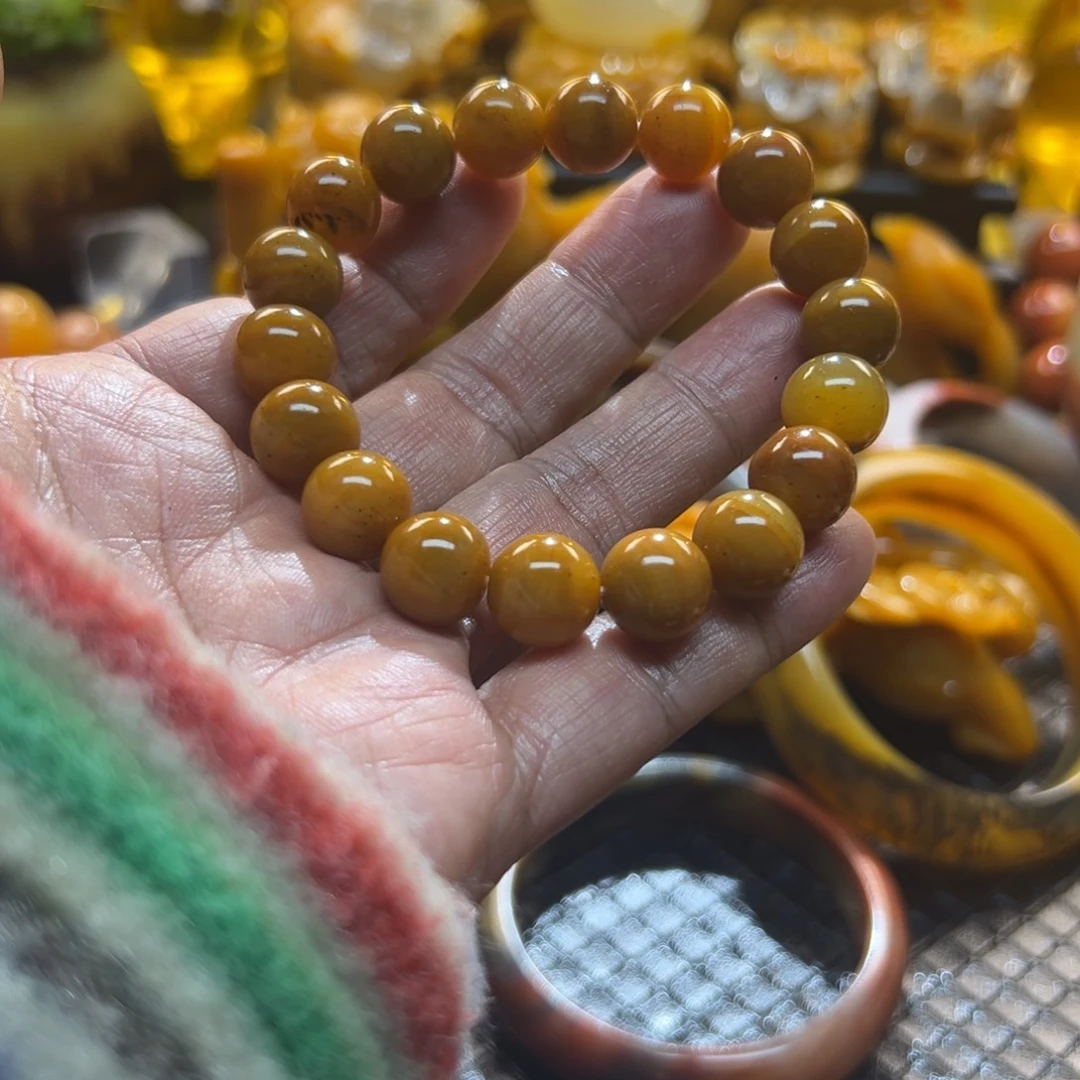 石英质玉未镶嵌颈饰