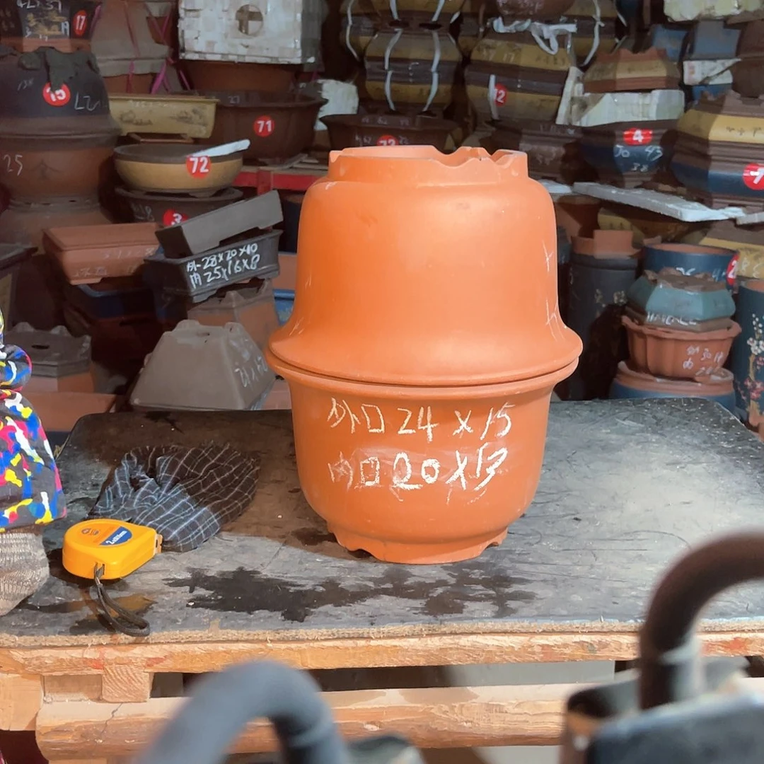 紫砂花盆金钟盆两个